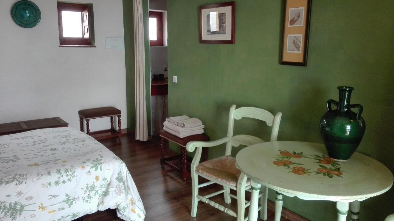 Bed and Breakfast La Escuela Del Campo Setenil De Las Bodegas Экстерьер фото